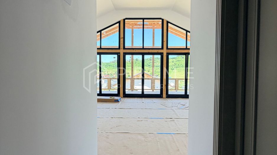 Vilă chalet modern cu perete panoramic de sticlă - Livezeni, Mureș - Poză 6