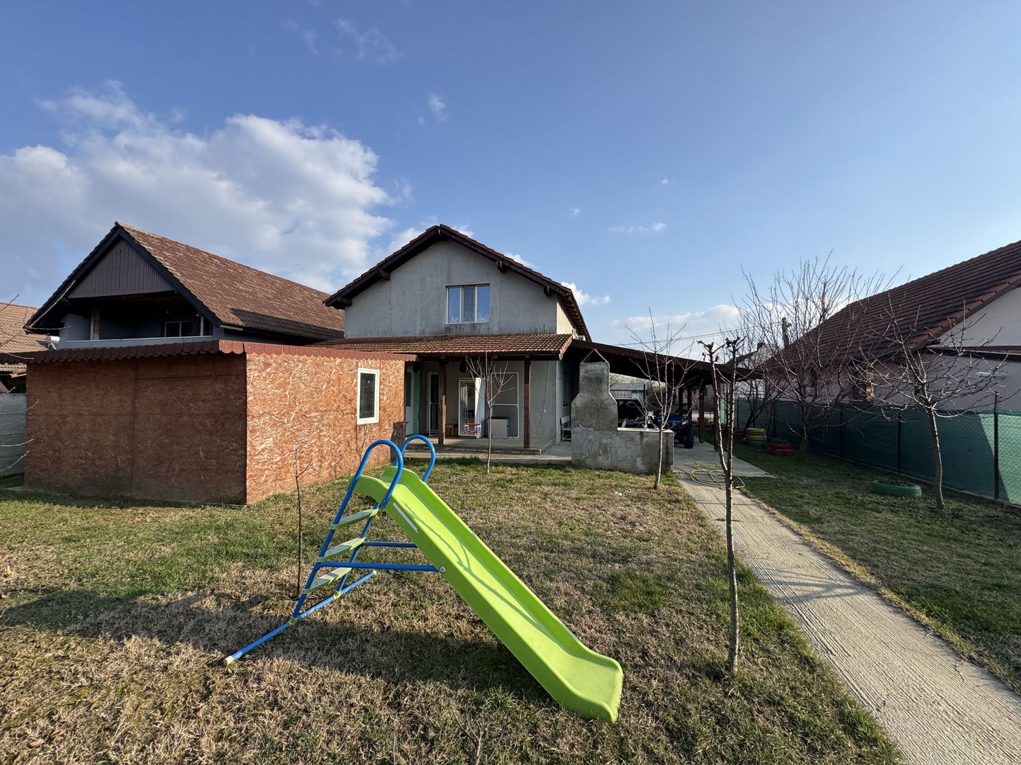 Casa Individuala Sanmihaiu Roman,P+M,4 Camere,2 Bai,Panouri Solare,Carport Auto - Poză 4