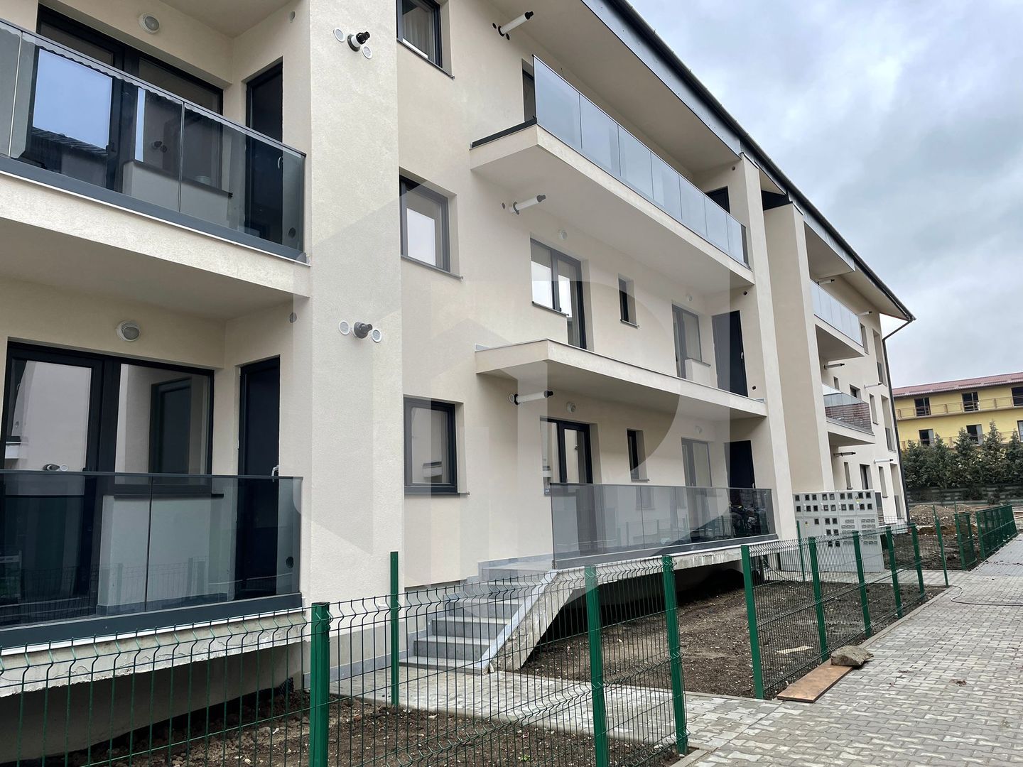 Apartament 2 camere/ Zona Supeco/ Ciresica-Etaj 3 -Intabulat - Poză 4