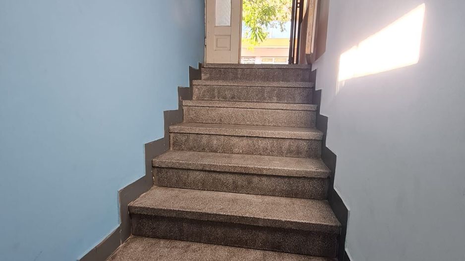 Apartament open-space pretabil pentru birou sau de locuit - Poză 5