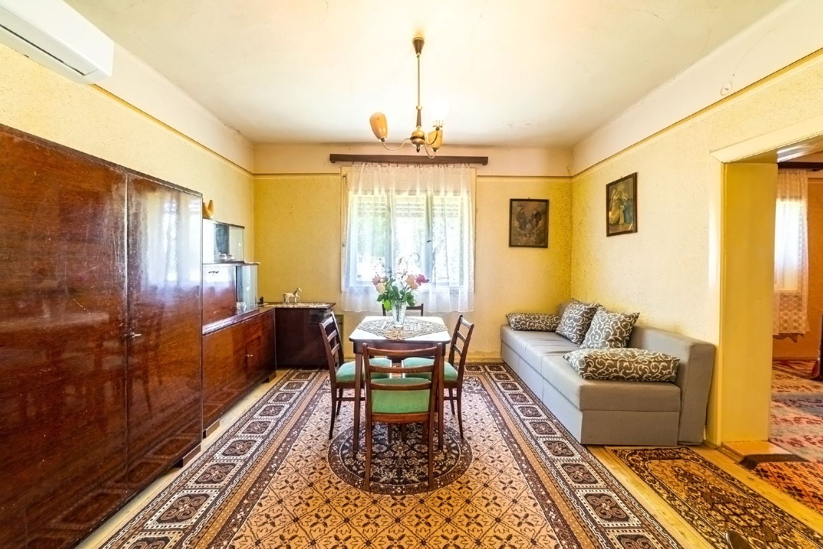 Vândută Casă cu 4 camere Pâncota - Poză 2