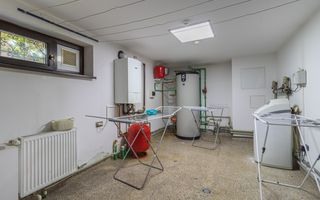 Vila cu piscina si garaj - 6 dormitoare - Pantelimon - Poză 45