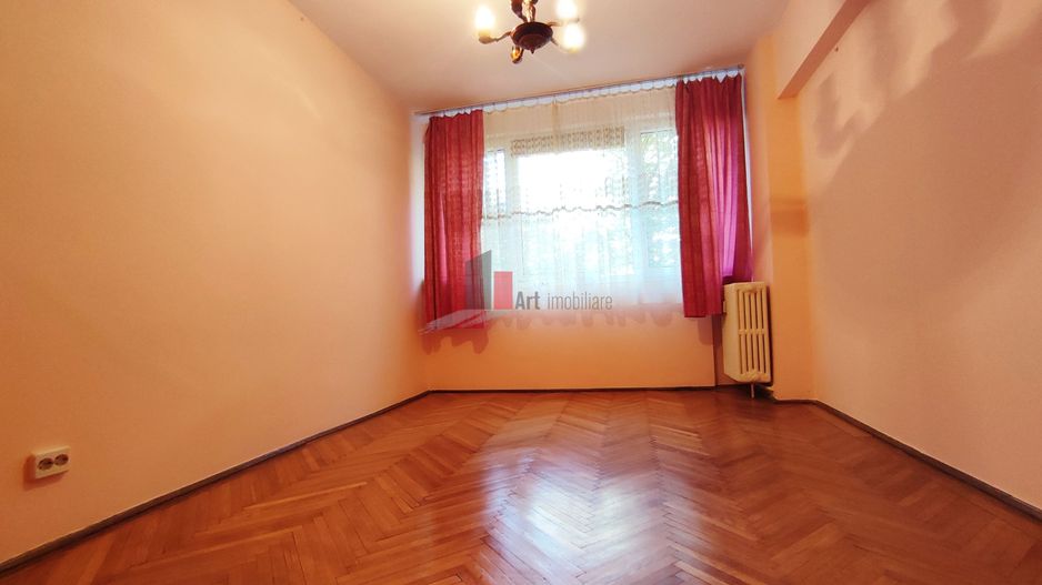 Apartament 3 camere de vanzare Bulevardul Basarabia -Arena Nationala - Poză 2