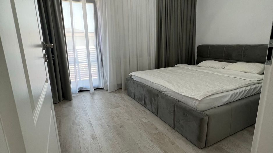 Vilă de Lux I Design contemporan si curte 360 mp I Dumbravita - Poză 4