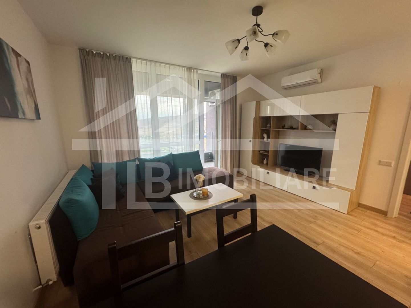 Apartament cu 2 camere, 65 mp, parcare, Zona Shopping City - Poză 1