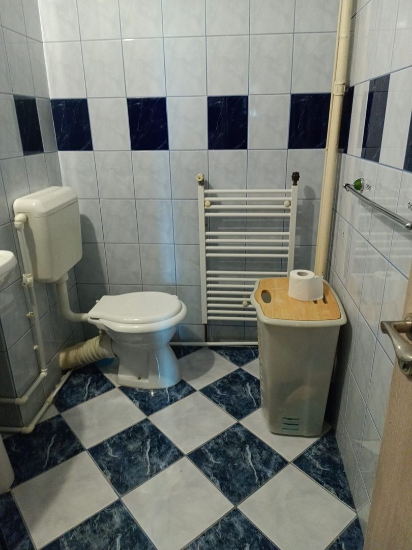 Apartament 4 camere. Zona Panselelor. Cu Centrala. - Poză 6