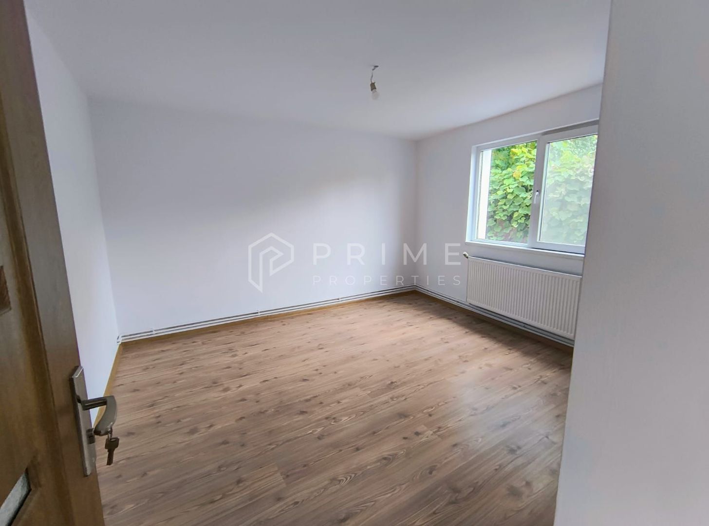 Casă cu 3 camere de vânzare, la cheie, în Unirii, Târgu Mureș - Poză 2