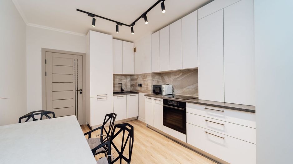 Apartament cu 2 camere în centrul Chișinăului | Lev Tolstoi | Complet mobilat și utilat - Poză 4