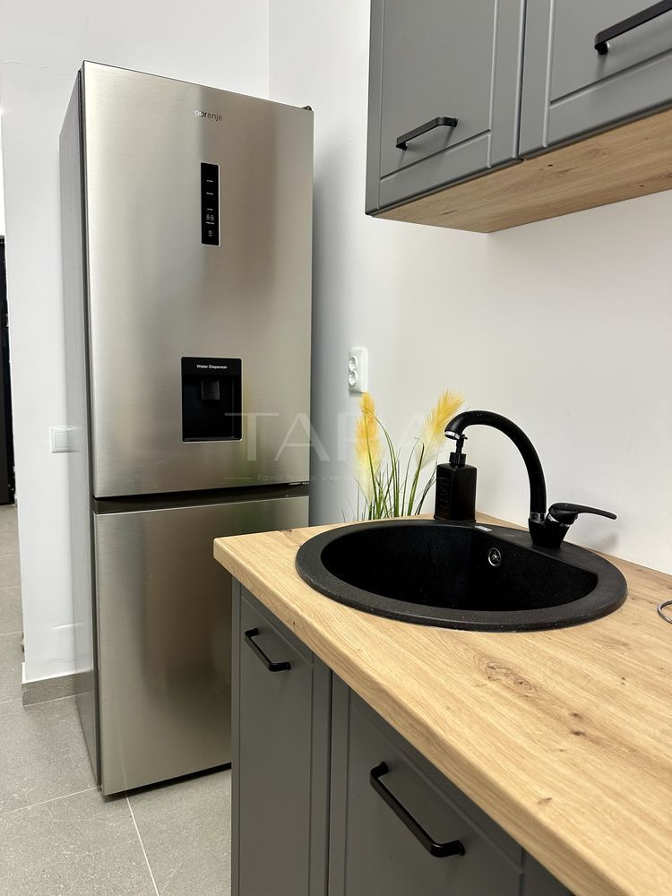 Apartament luminos. Finisat modern. Zonă liniștită. - Poză 5