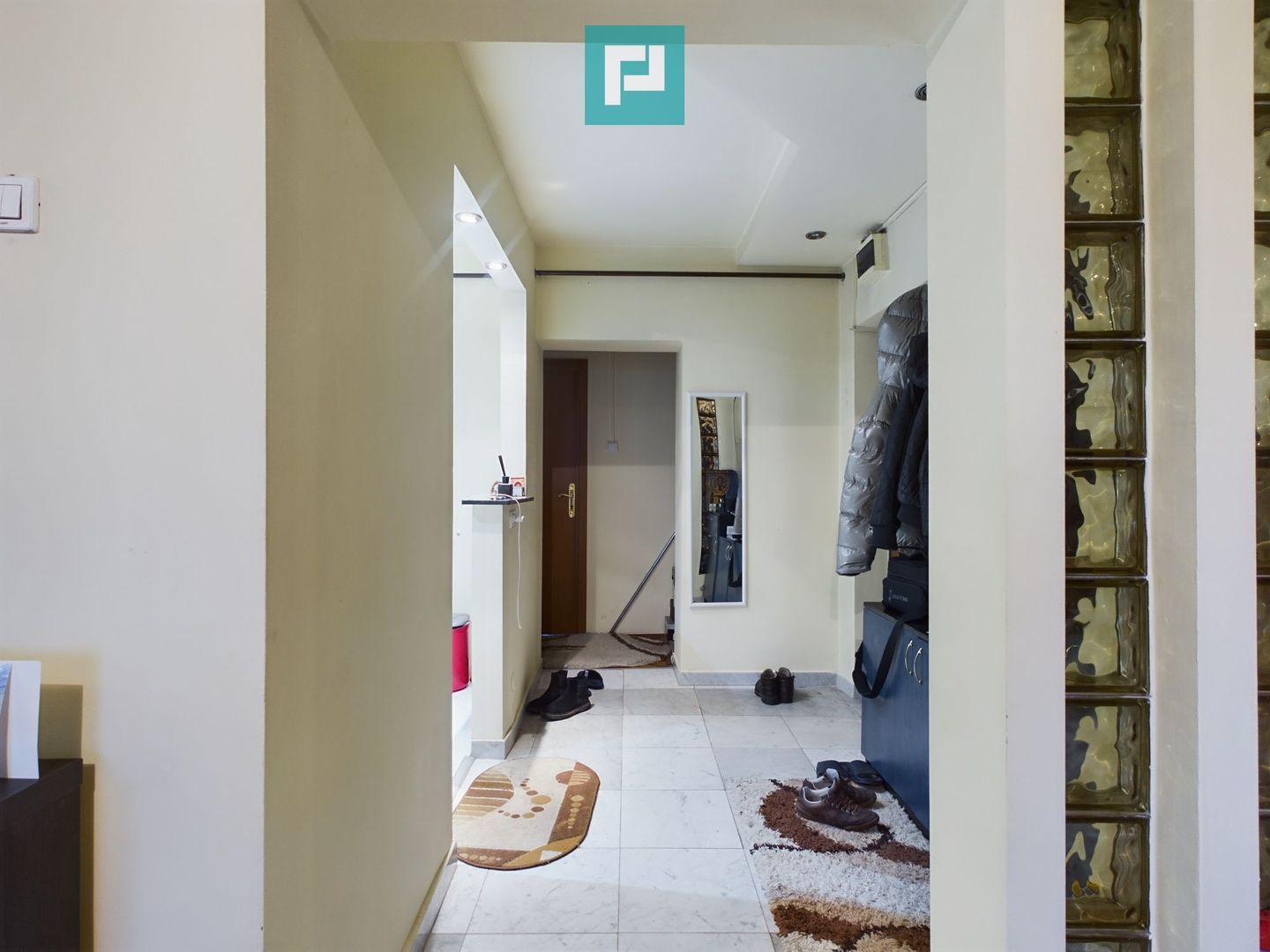 Apartament panoramic cu 4 camere zona 300 - Poză 6