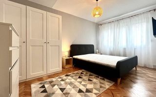 Apartament 3 camere, prima închiriere, elegant si primitor, in Circumvalațiunii - Poză 1