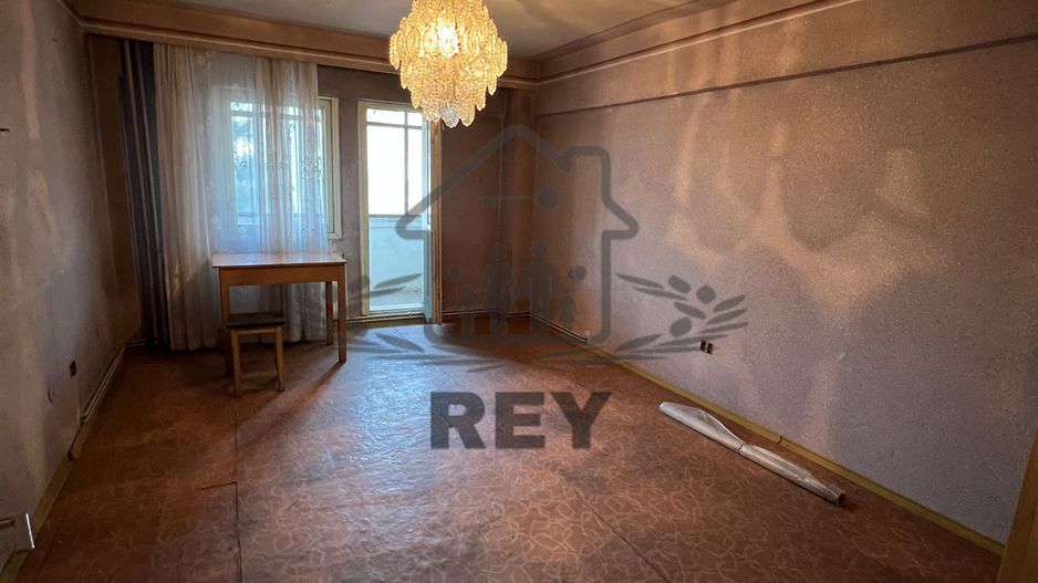 Apartament 4 camere decomandate 4 balcoane etaj 1 Str. Bâlea/Sibiu - Poză 15