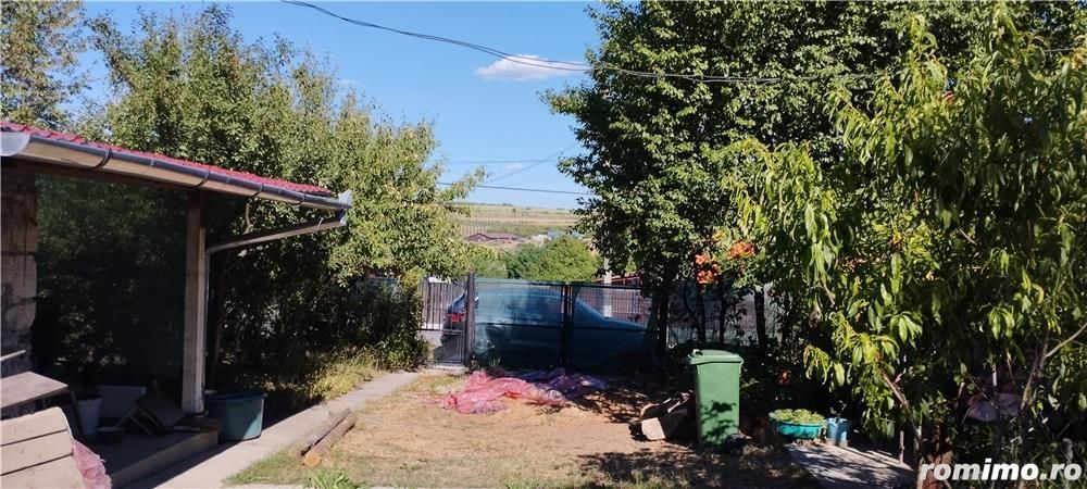 Casă cu teren și front stradal generos - Poză 3