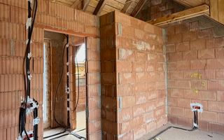 PROIECT DEOSEBIT CU GARAJ- LA ROSU - Poză 7