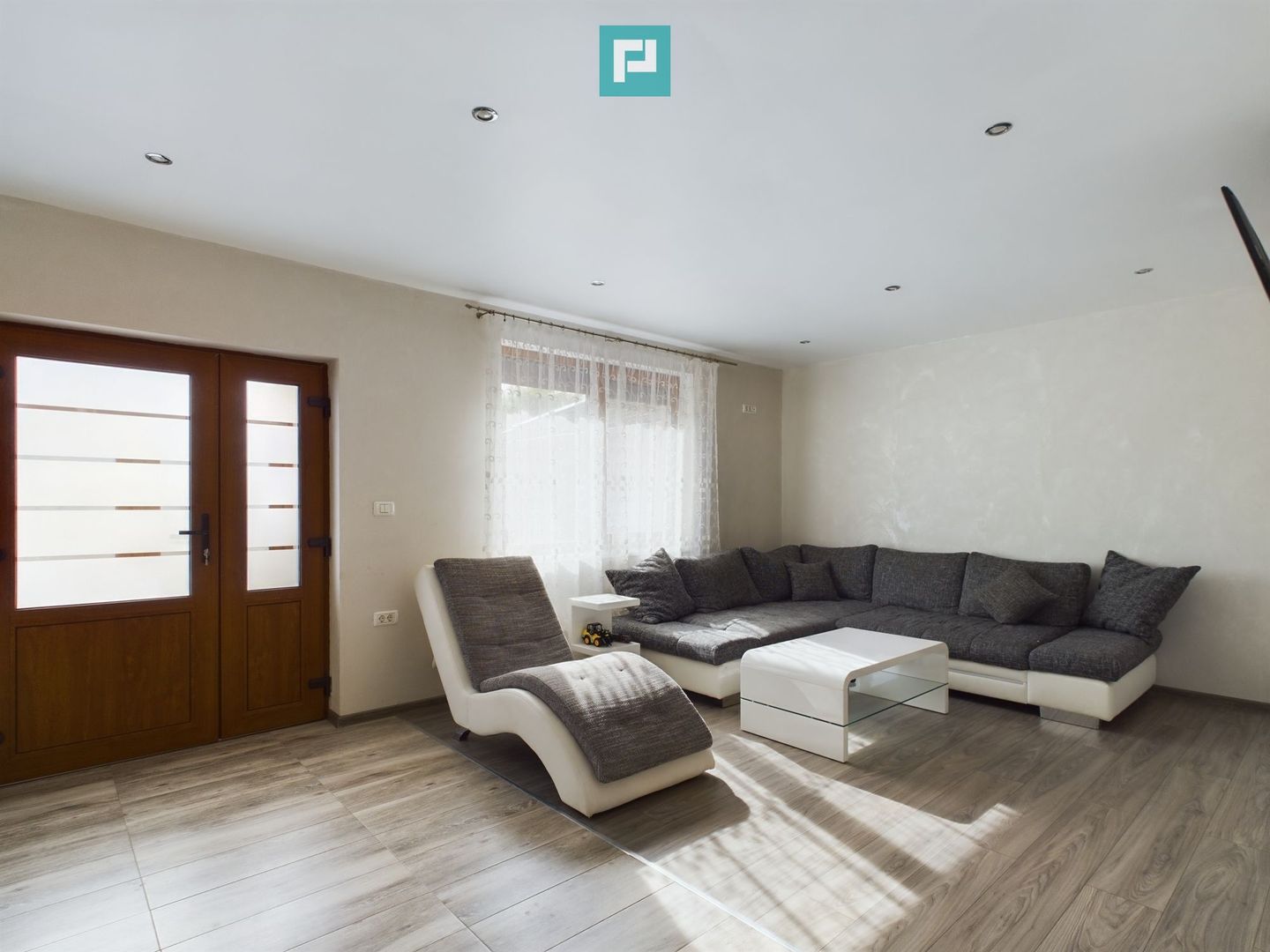 Casă Individuală Cărpiniș - Poză 1