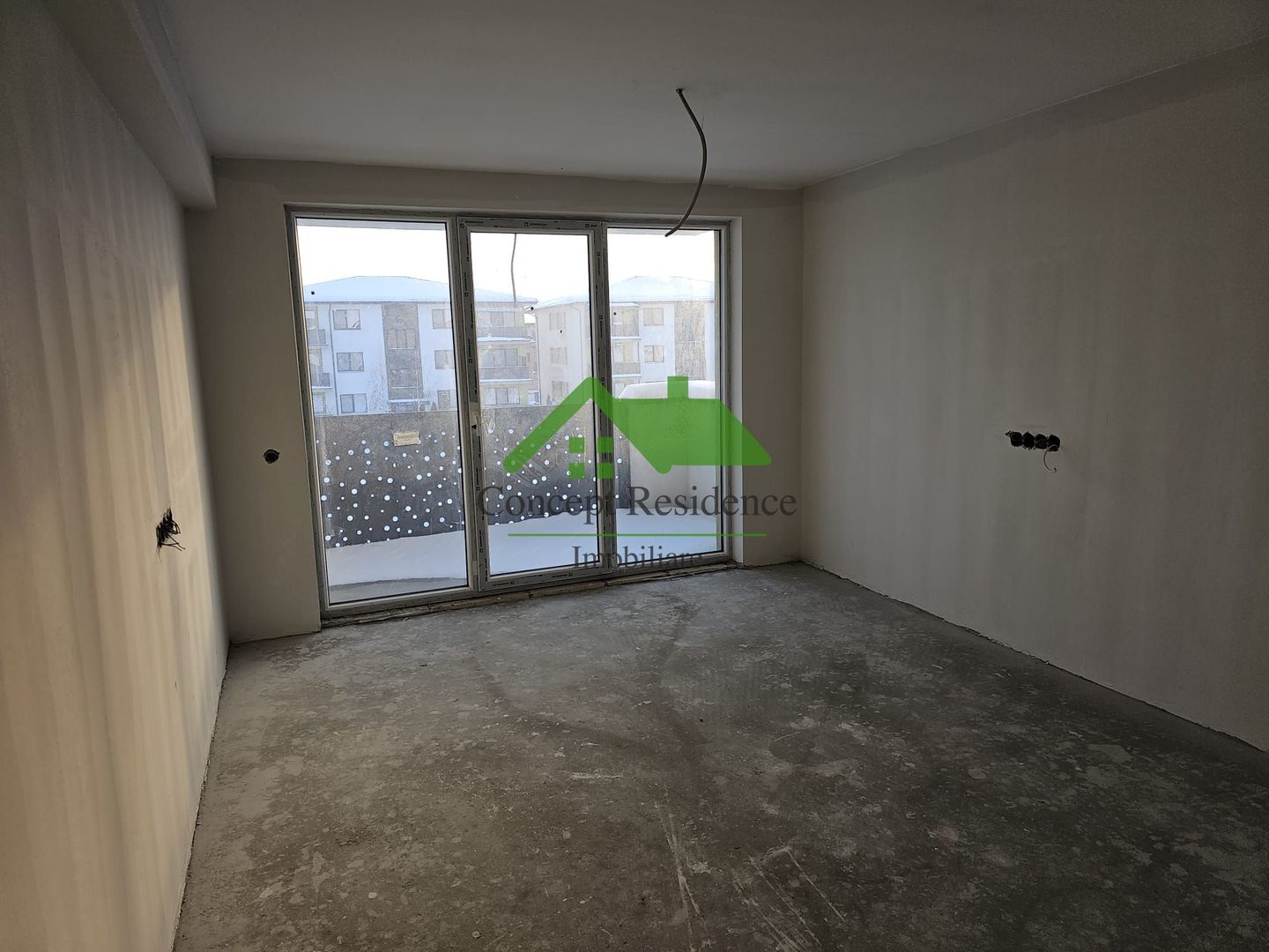 Apartament 2 camere, bloc nou-etaj 1, parcare inclusă - Poză 3