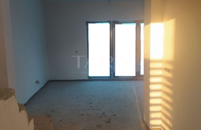 Casa de vanzare tip duplex in cartierul Europa,zona Bibescu - Poză 8