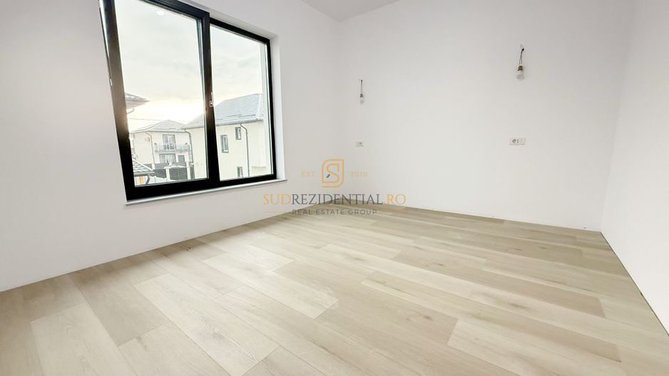 Vila individuala cu 5 camere / 3 bai / dressing / teren 343 mp - Poză 8