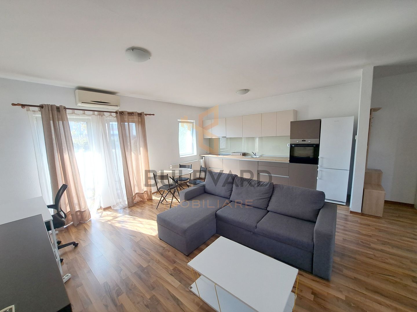 Apartament 2 camere in zona B-dul N.Titulescu! - Poză 1