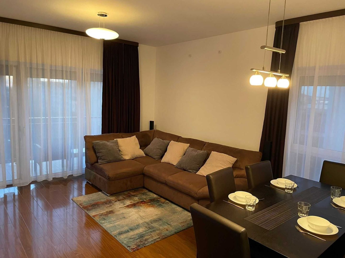 Apartament 2 camere de inchiriat-Complex Ten Blocks-5 MIN metrou Pacii - Poză 1