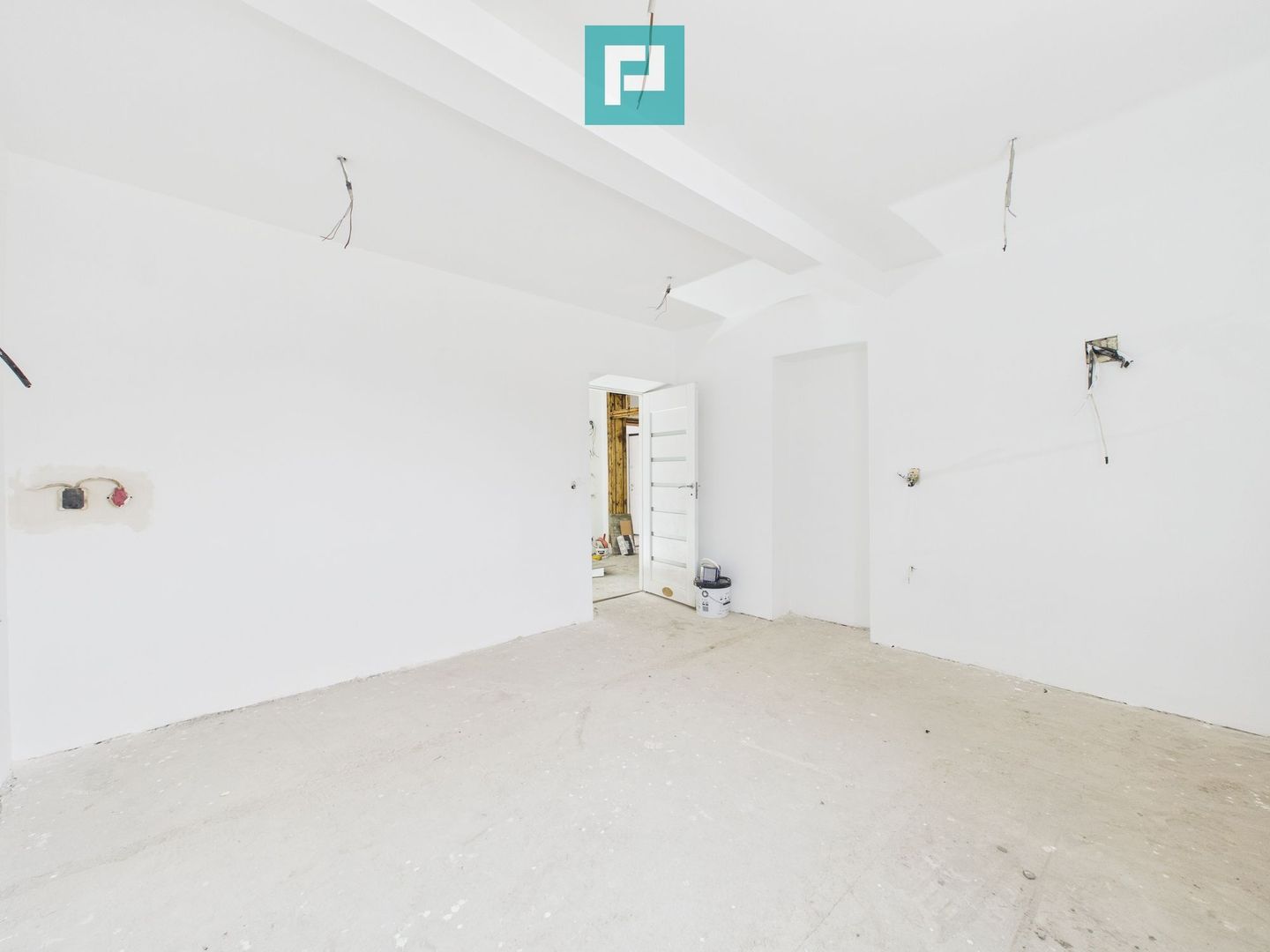 Pensiune cu potențial ridicat - Curtici, Jud, Arad - Poză 2