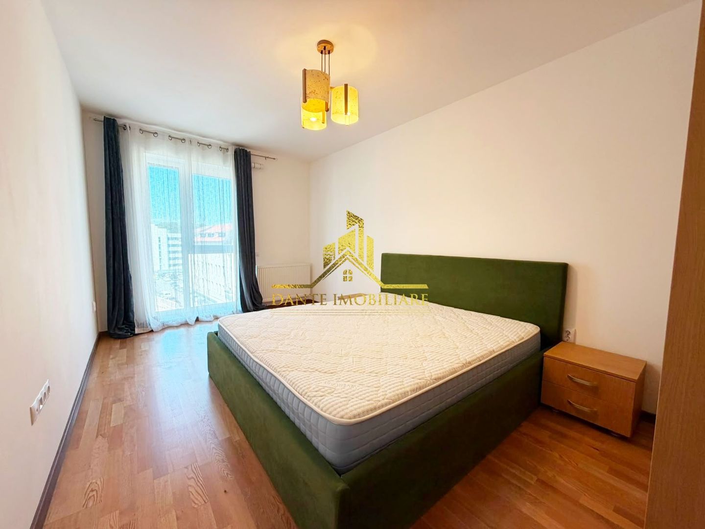 2 camere, modern, bloc nou, balcon, parcare, Centru, str Traian - Poză 5