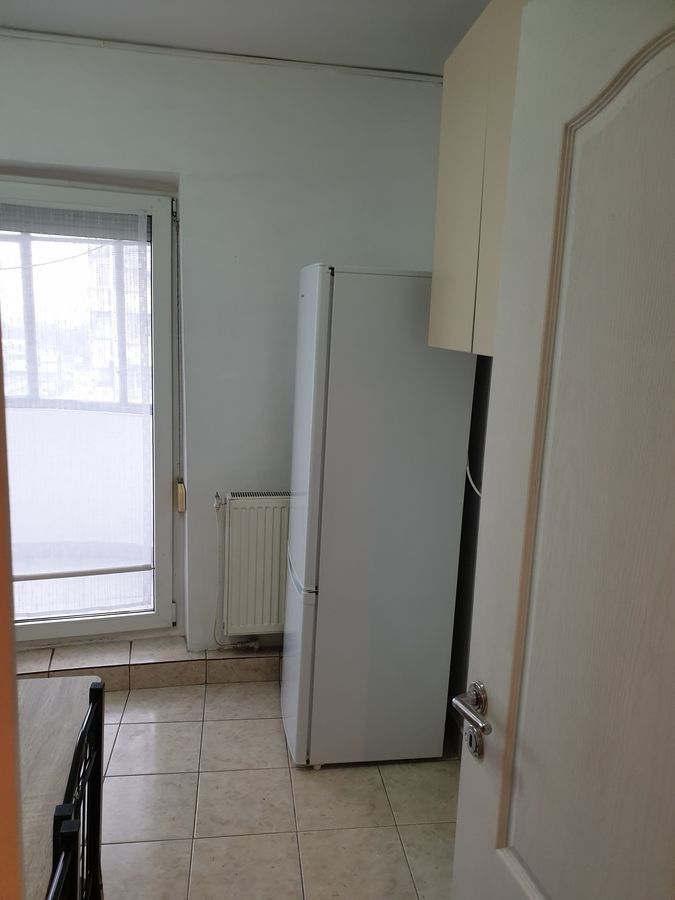 Crângași – Inchiriere apartament 3 camere decomandat, vedere la șosea - Poză 7