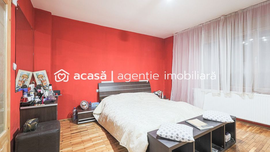 Casă cu teren generos și autorizatie pentru investiție in Parneava - Poză 8