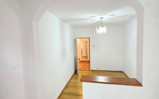 Apartament spațios cu 4 camere Crangasi - Poză 3