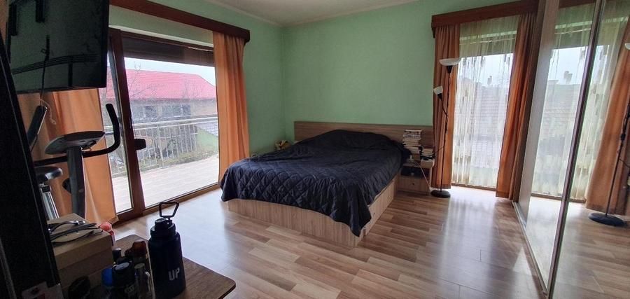 Casa spațioasă  P+1E,526 mp teren-strada liniștită. - Poză 4