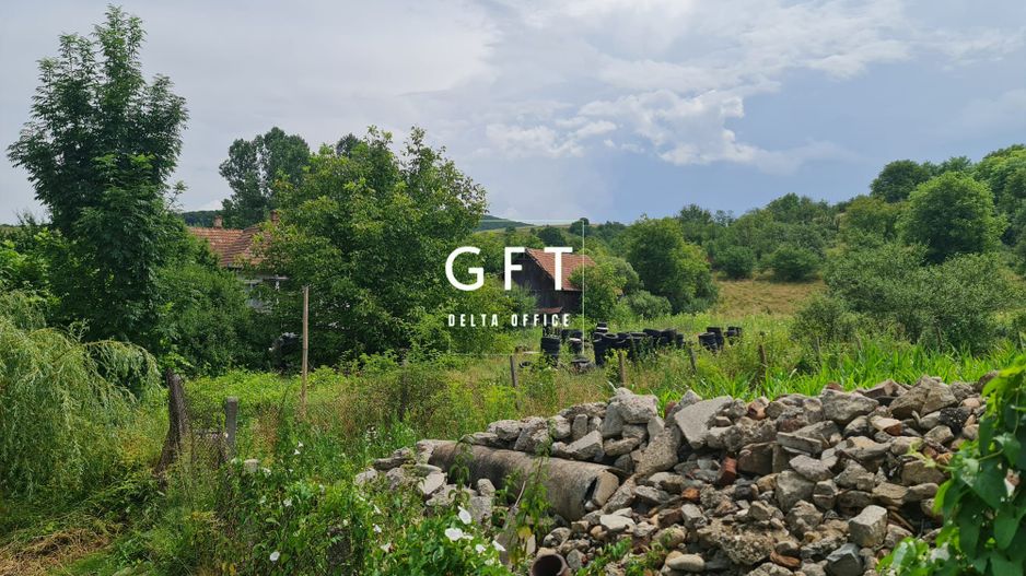 Teren intravilan cu doua constructii in Suceagu - Poză 2