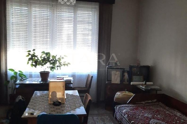 Apartament Semicentral aproape de Facultatea de Litere. - Poză 2