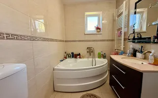 De vanzare casa P+M, zona Tulbureni, constuita in 2020 - Poză 12