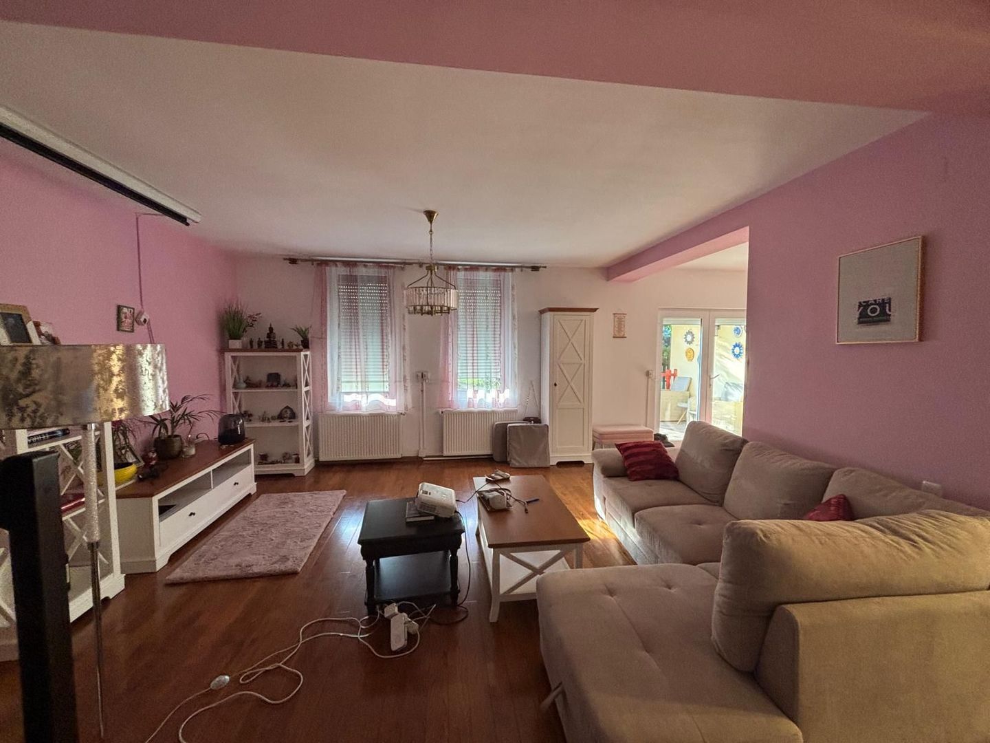 Vila deosebita aproape de padure - Poză 19