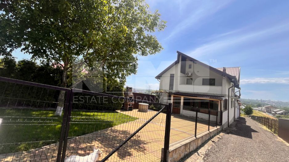 Casa si 4 Hale de Vanzare  cu 24 Ari I Suceava/Burdujeni I 430.000Euro - Poză 5