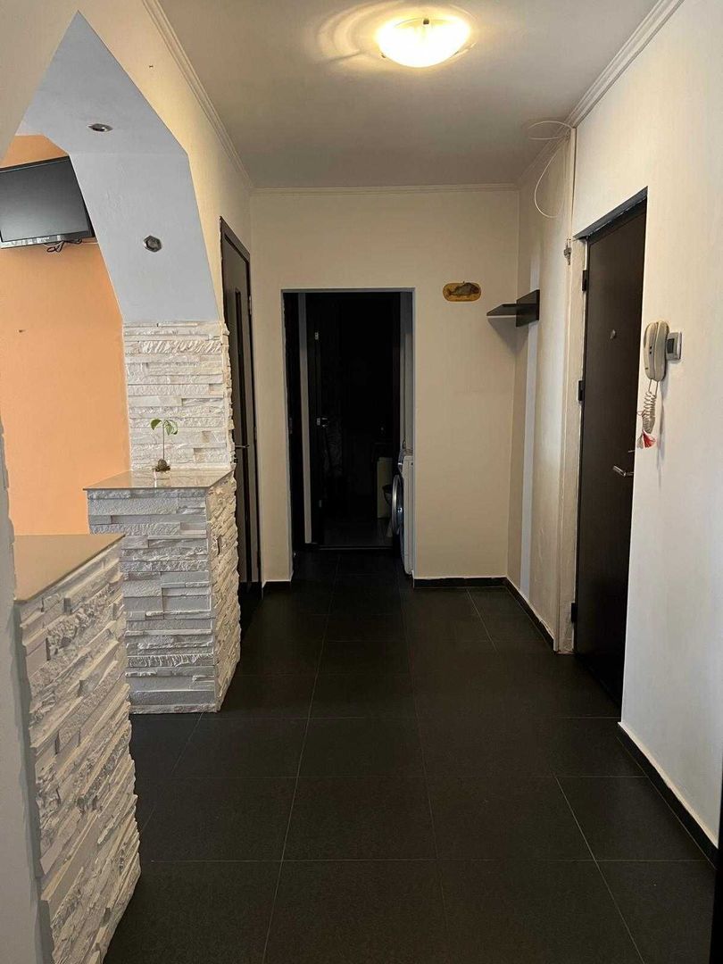 APARTAMENT MOBILAT SI UTILAT ZONA RAHOVA - Poză 3