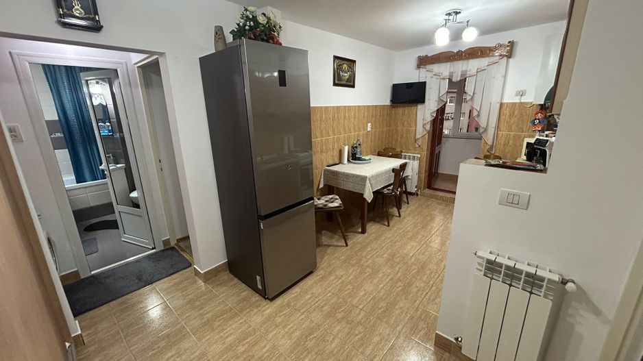 Apartament 2 camere, decomandat - Cugir - Poză 9
