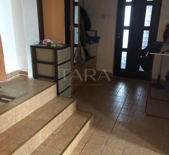 Casa individuala in apropiere de aeroport - Poză 5