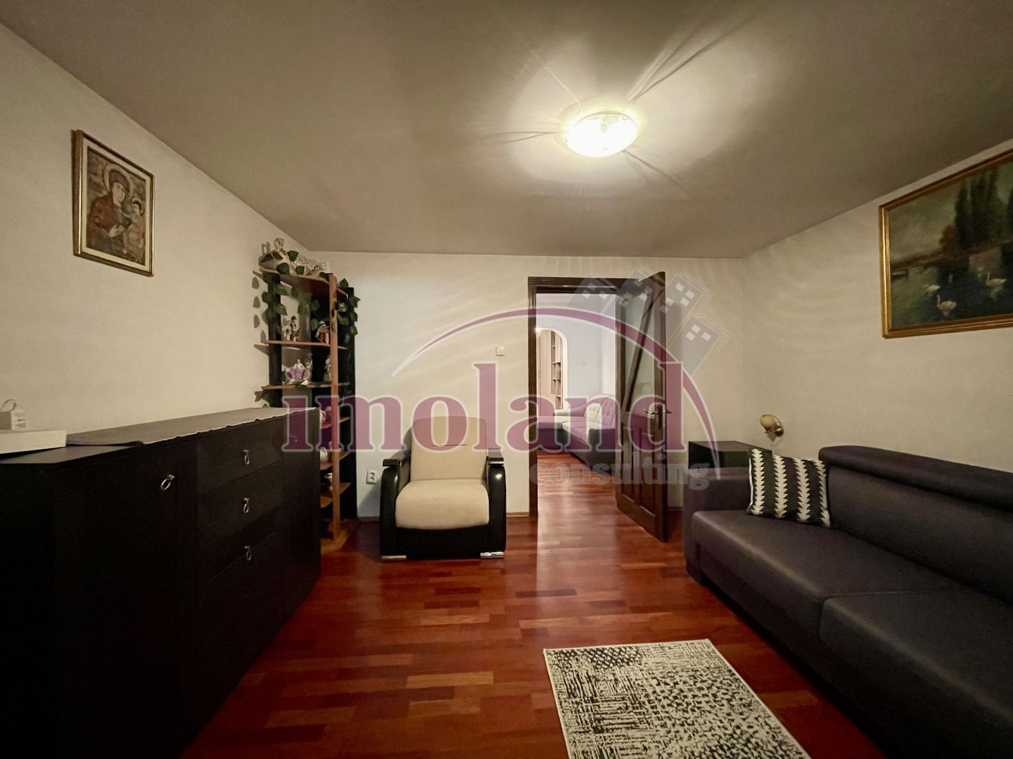 Casă parter 123 mp, complet renovată, curte generoasă, teren 400 mp - Giulesti - Poză 20