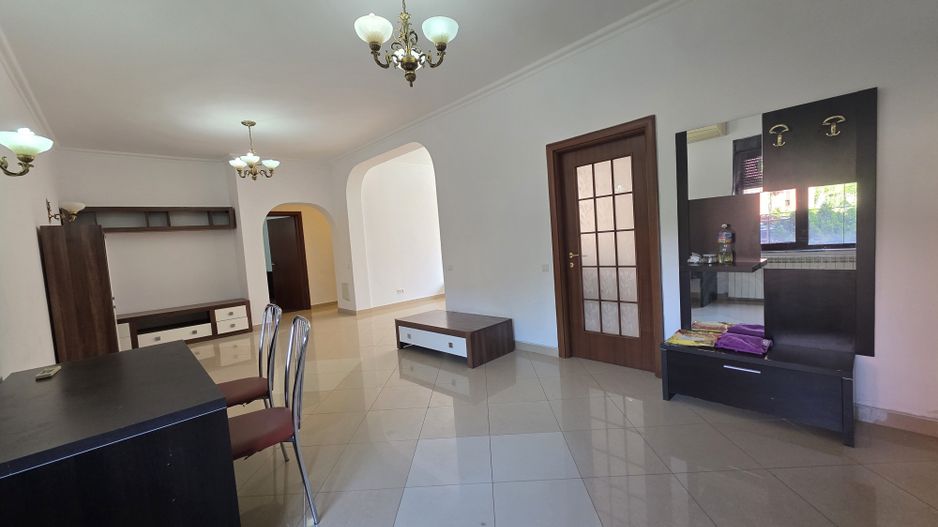 Apartament 3 camere de inchirat Rond OMV Pipera Nou curte 45M - Poză 1
