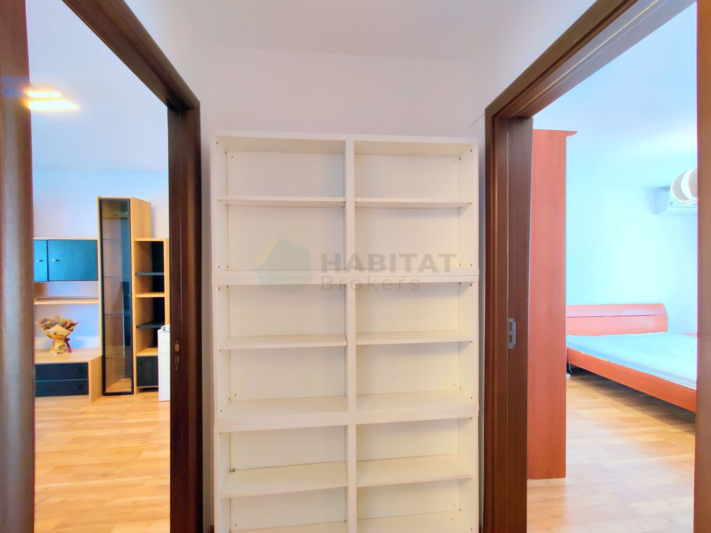 Decomandat, la cateva minute de parc si metrou - Poză 7