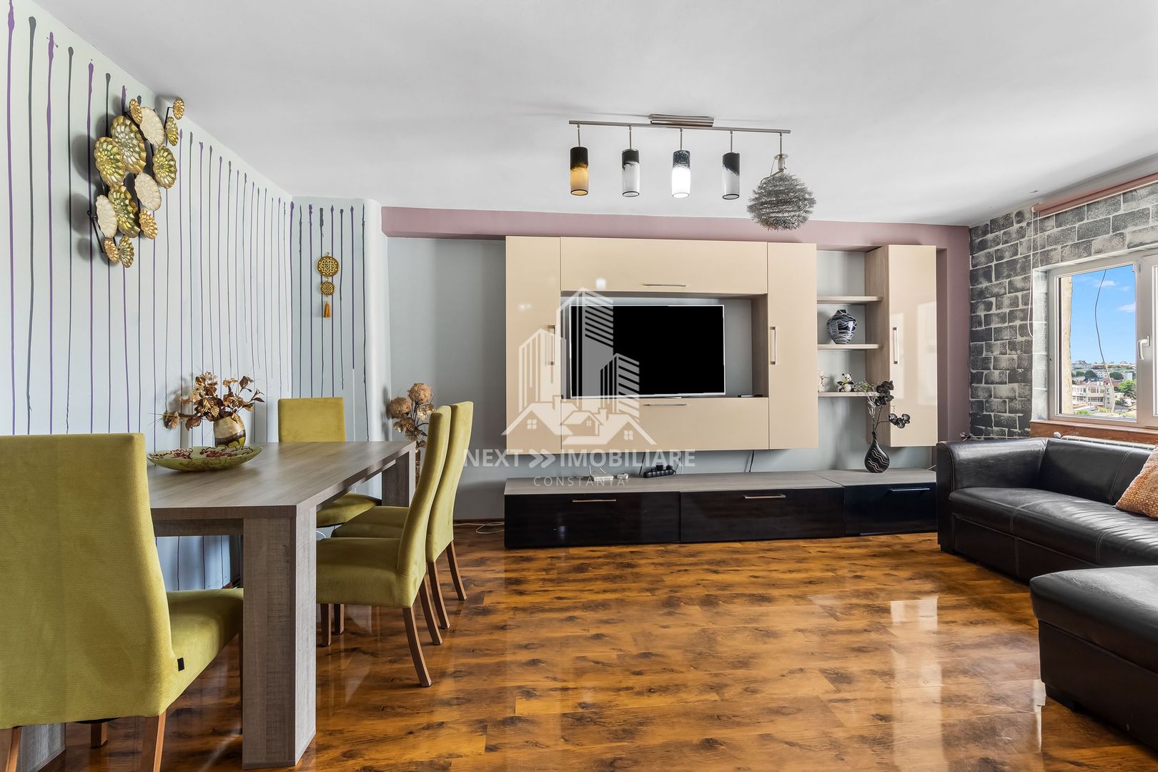 Apartament 4 camere, tip Duplex, la LV-uri,Trocadero - Poză 1