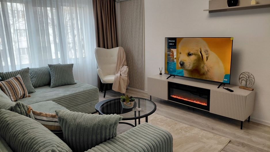 🏡  Apartament 3 camere – Micro 16,  etaj 2, (în spate la complex  Siret) - Poză 1