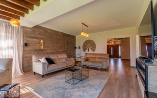 Proprietate exclusivista de vanzare: 2 case | 9 camere | 2000 mp teren - Poză 38