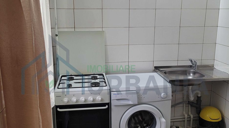 Apartament 1 cameră, zonă centrală Podul de Fier, mobilat, cu balcon și loc de parcare - Poză 4