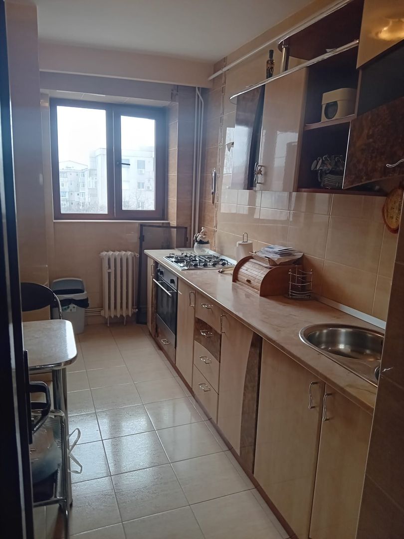 Apartament 3 camere dec,Micro 21,et 3,2 bai,2 balcoane - Poză 4