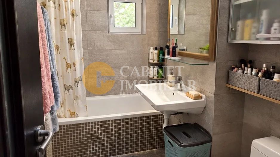 APARTAMENT 3 CAMERE - DECOMANDAT - TARGU CUCU - Poză 7