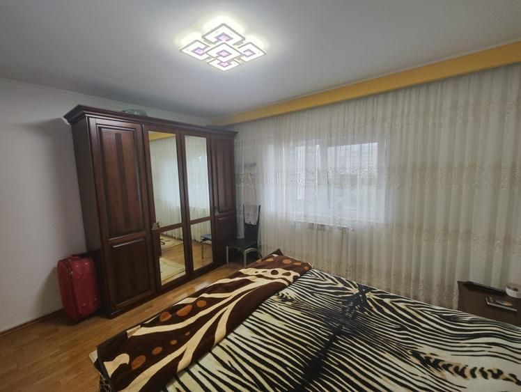 Vanzare Apartament 2 camere , 65mp, bloc 1990– 2 minute Metrou Costin Georgian - Poză 4