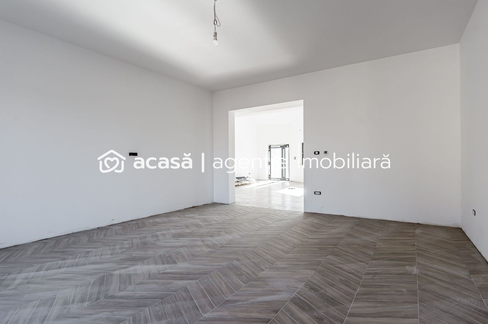 Vândut! Casă nouă cu teren generos Sânicolaul Mic - Poză 3