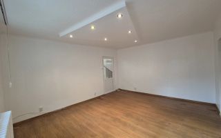 Apartament 2 camere parter inalt, Cetate - Poză 1